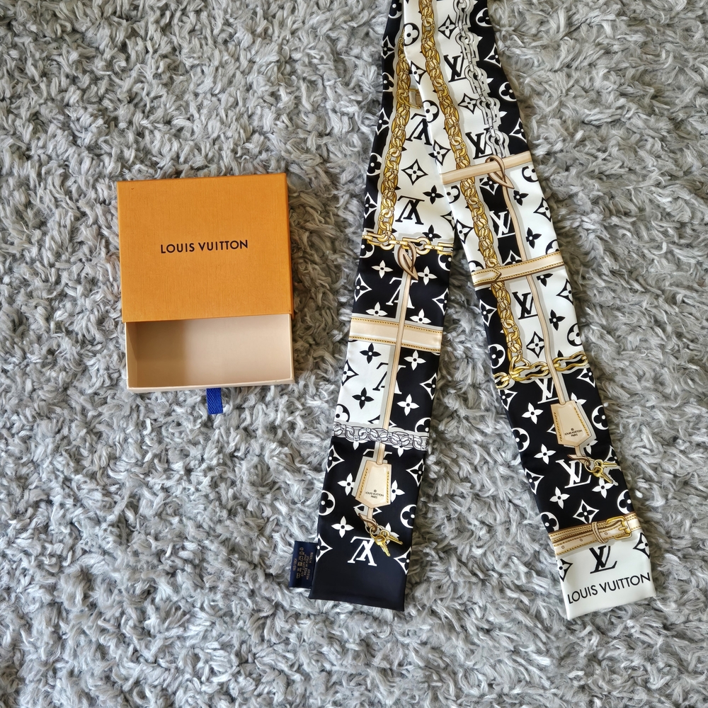 Louis Vuitton Black and White Scarf with Gold Detail